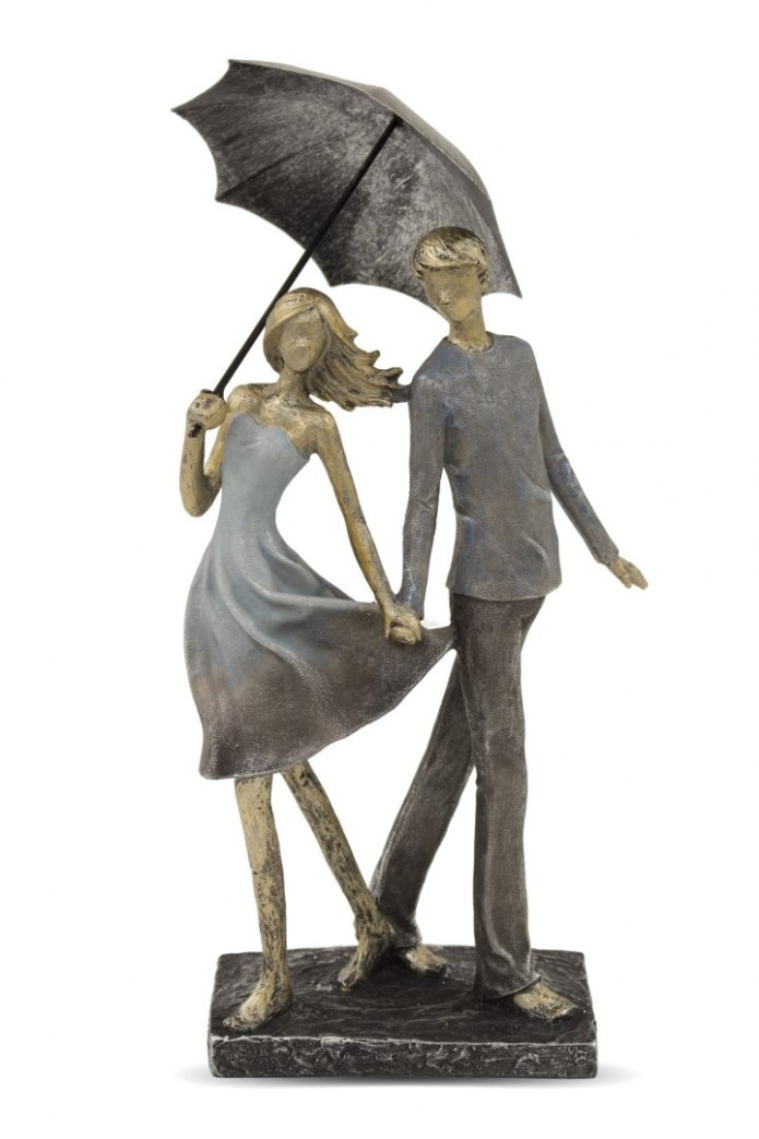 Para zakochanych pod parasolem